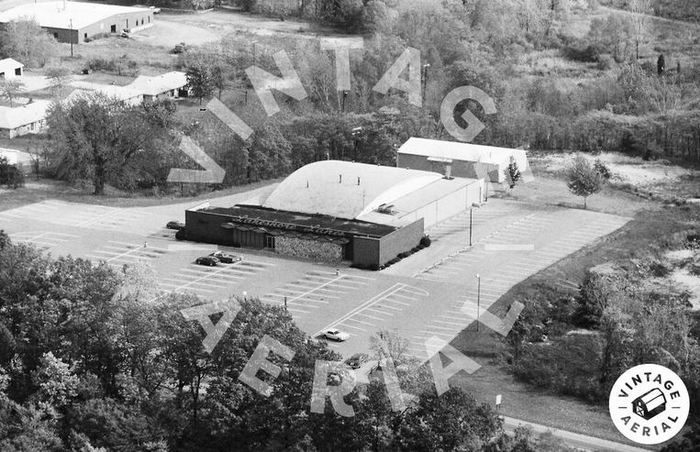 Lakeshore Lanes (Peats Cider Social) - Vintage Aerial